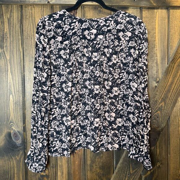 Velvet By Graham Spencer Blouse Miley Floral Top - Picture 2 of 6